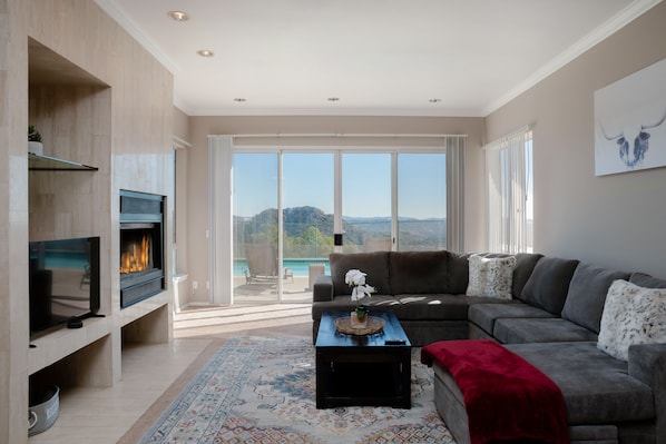 Smart TV, fireplace, video games