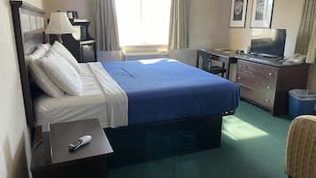 Tabla de planchar con plancha, wifi gratis, ropa de cama