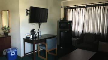 Room, 2 Double Beds | Interior