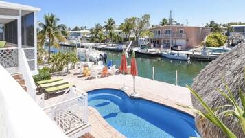 House, 5 Bedrooms | Pool