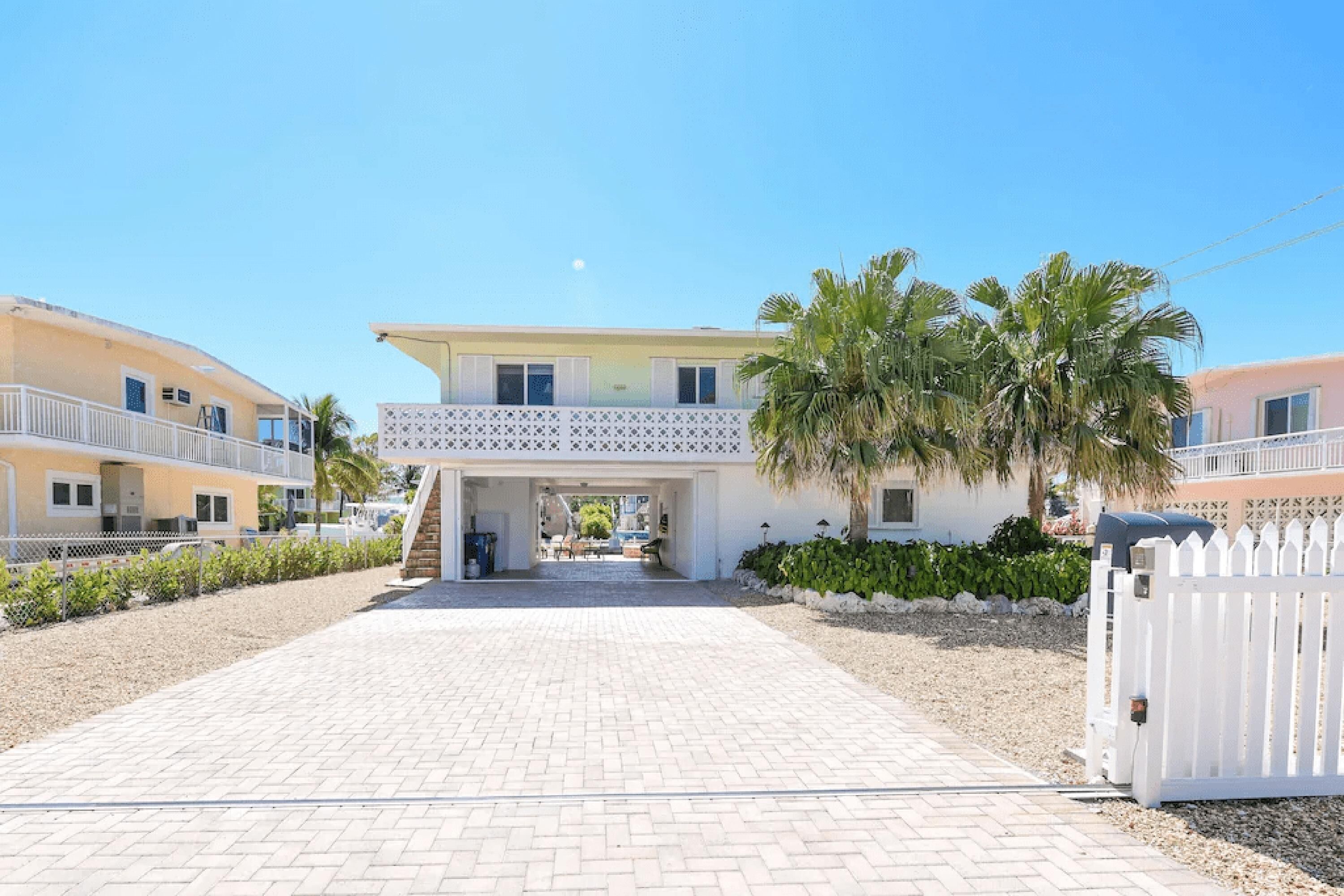 House, 5 Bedrooms | Exterior