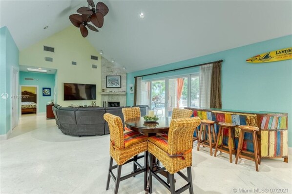 บ้านพัก, 4 ห้องนอน | ภายใน