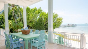 Balcony - Bay Beach by Florida Keys Luxury Rentals (Key Largo)