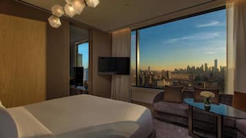 Club Suite, 2 Bedrooms, Club lounge access (The Ritz-Carlton Suite)