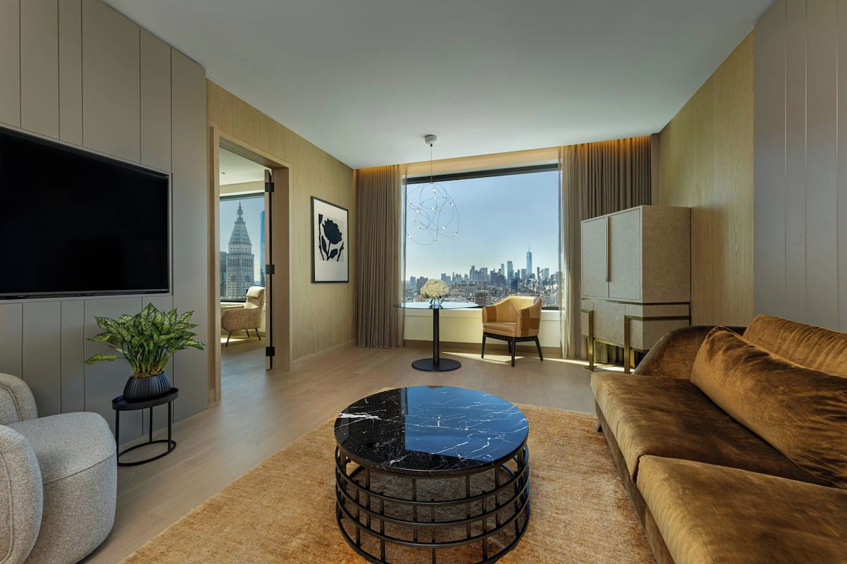 Club Suite, 1 Bedroom, Non Smoking | Living area | Flat-screen TV
