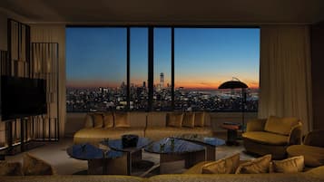Club Suite, 1 King Bed, Non Smoking | Living area | Flat-screen TV