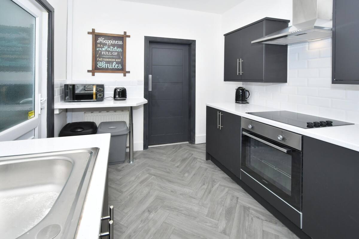 Maison, salle de bains privée | Cuisine partagée