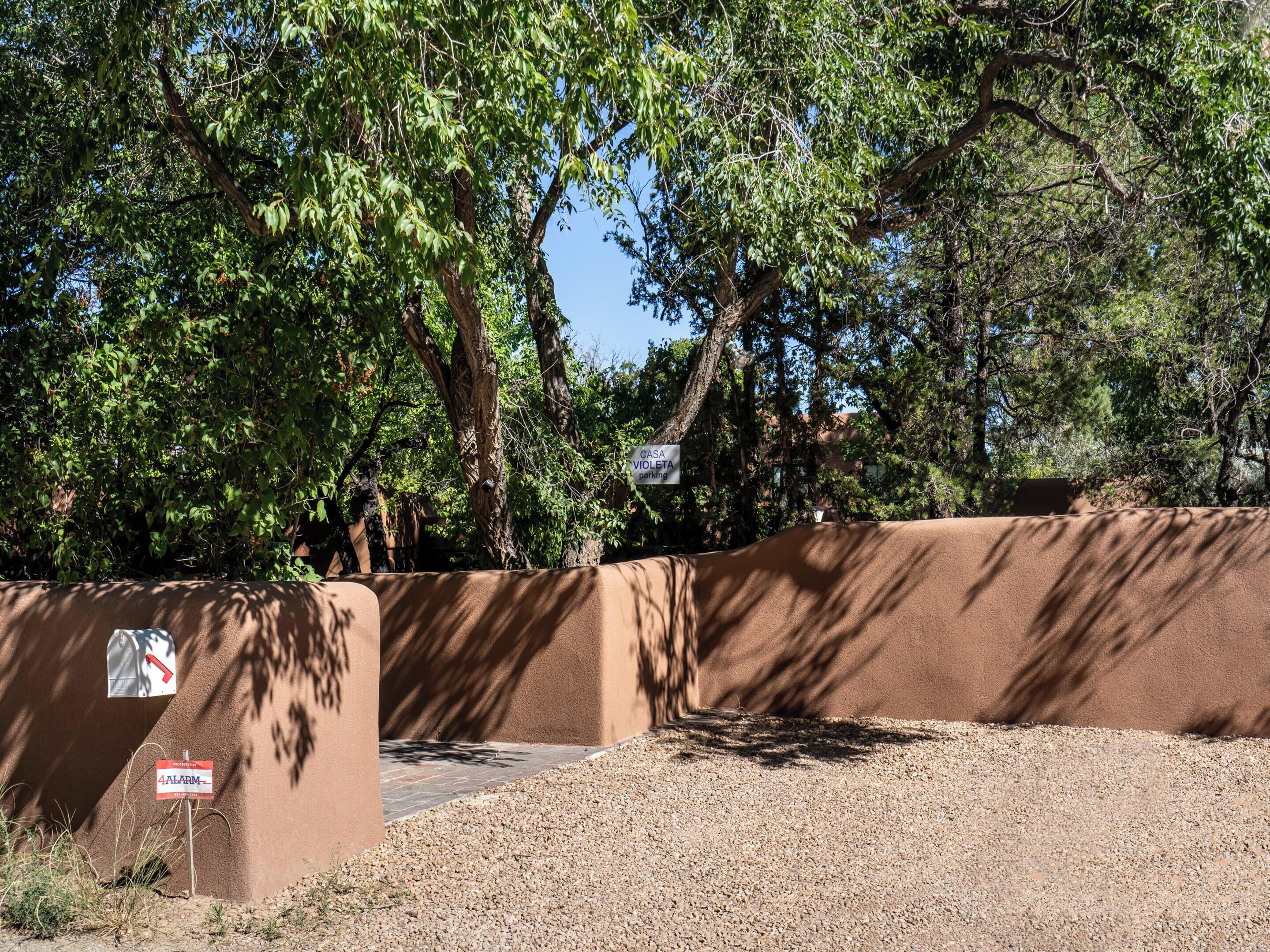 House (2 Bedrooms) | Property amenity