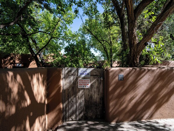 House (2 Bedrooms) | Property amenity