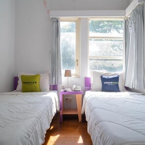 Room - OYO 3808 Fif fa Hotel Kauman (Malang)