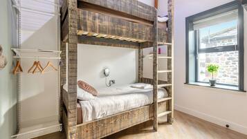 4 dormitorios, wifi gratis, ropa de cama