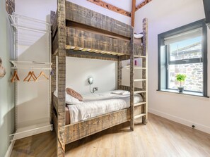 4 habitaciones, wifi gratis, ropa de cama y acceso para silla de ruedas