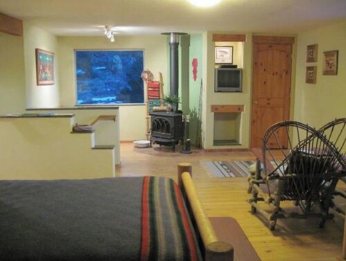 Costilla Creek Fishing Lodge and Guide Service