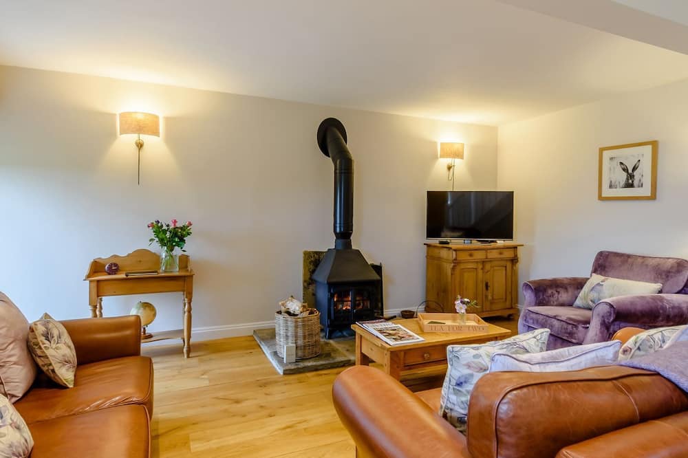 A beautiful cottage in every way and set in a stunning location.