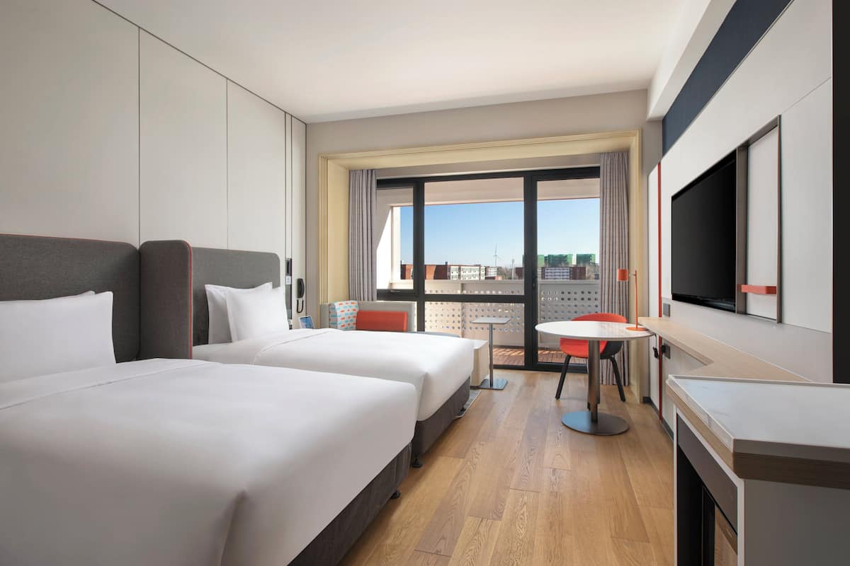 Minibar, desk, soundproofing, free WiFi