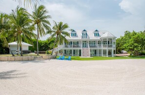 Maison, 5 chambres | Extérieur