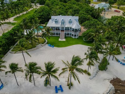 Pineapple Beach by Florida Keys Luxury Rentals