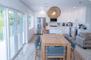 Maison, 5 chambres | Restauration
