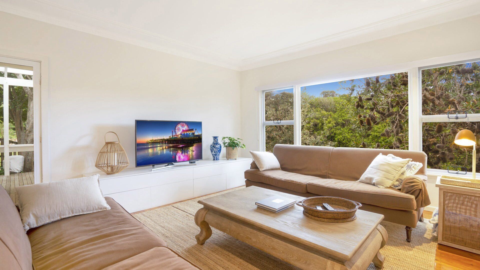 Banyalla - Coastal Beach House By Holidayco. - Ettalong Beach