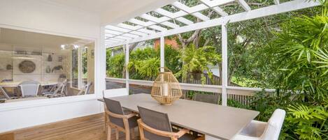 Outdoor dining