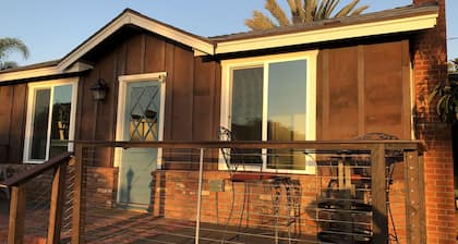 Private, vintage 2bd/2ba, 1/3 acre lot, ocean views, amazing sunsets!