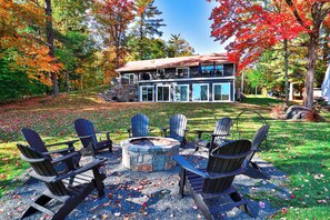 Terrace/patio - The Grandview- Family and Pet Friendly  (Fort Ann)