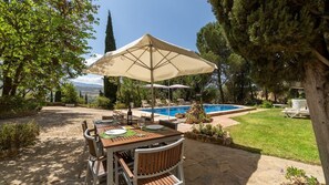 Outdoor dining - Casa La Pedra Ronda by Ruralidays (Málaga)