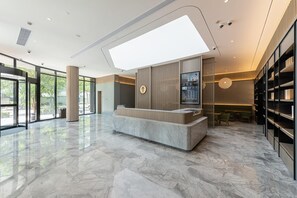 Lobby - Ji Hotel Shanghai Xinzhuang (Shanghai)