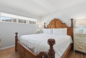 2 bedrooms, iron/ironing board, free WiFi, bed sheets - Island Surf #7 - 2 Bd Beach front & pool side condo w/ beach service! (Fort Walton Beach)