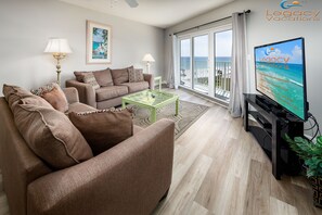 TV - Seacrest 601b - Low Frills 6th Floor Beachfront -Free Seasonal Beach Service! (Fort Walton Beach)