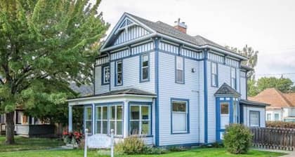 Palmer House, Studio 4, Cozy Downtown Studio for 2, Local Golfing 50% Off!