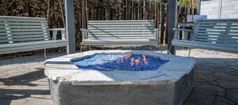 Palmer House, Studio 4, Cozy Downtown Studio for 2, Local Golfing 50% Off!