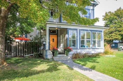 Palmer House, Studio 4, Cozy Downtown Studio for 2, Local Golfing 50% Off!