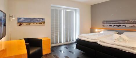 2 quartos, ferros/tábuas de passar roupa, Wi-Fi, roupa de cama