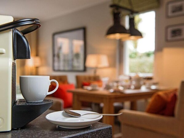 Unclassified image, 1 of 26, button