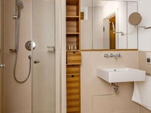 Unclassified image, 3 of 26, button