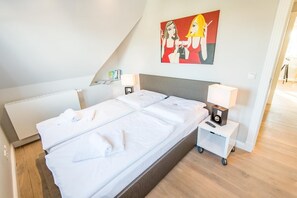 2 habitaciones, tabla de planchar con plancha, wifi y ropa de cama 