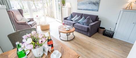 Een televisie en een dvd-speler