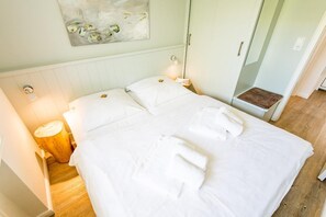 Unclassified image, 3 of 21, button