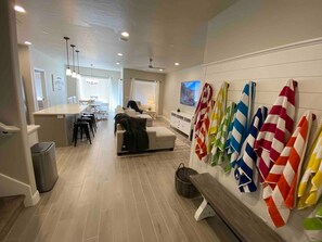 Smart-TV, peis og bordtennis