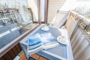 Unclassified image, 5 of 35, button - House Christianenhöhe, Whg. 10 - Central. Close to the beach. Right in the middle. (Sylt)