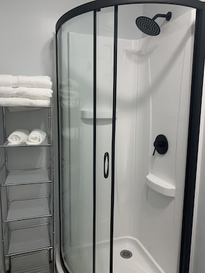 Shower, hair dryer, towels, soap - Hudson River View Suite-idyllic getaway with fireplace & private deck-75 min NYC (Newburgh)