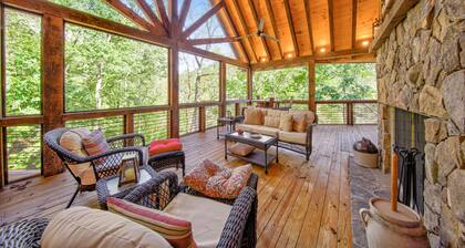 Newly Built, Waterfront Lodge on Talona Creek with Game Room, Home Theater, WiFi