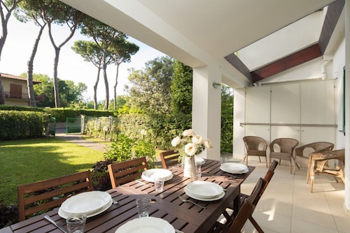 Casina Simonetta by MMega