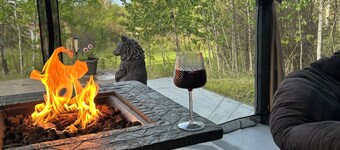 Cabin mins to Edmonton, St Albert. Pet friendly! Monthly winter rates available 