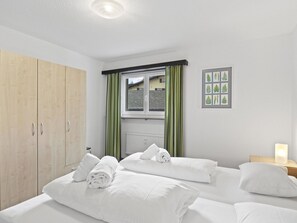 2 bedrooms, free WiFi, bed sheets