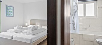 Nice apartment for 6 guests with WIFI, TV and balcony