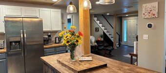 Linden Cottage - comfort, connection, convenience