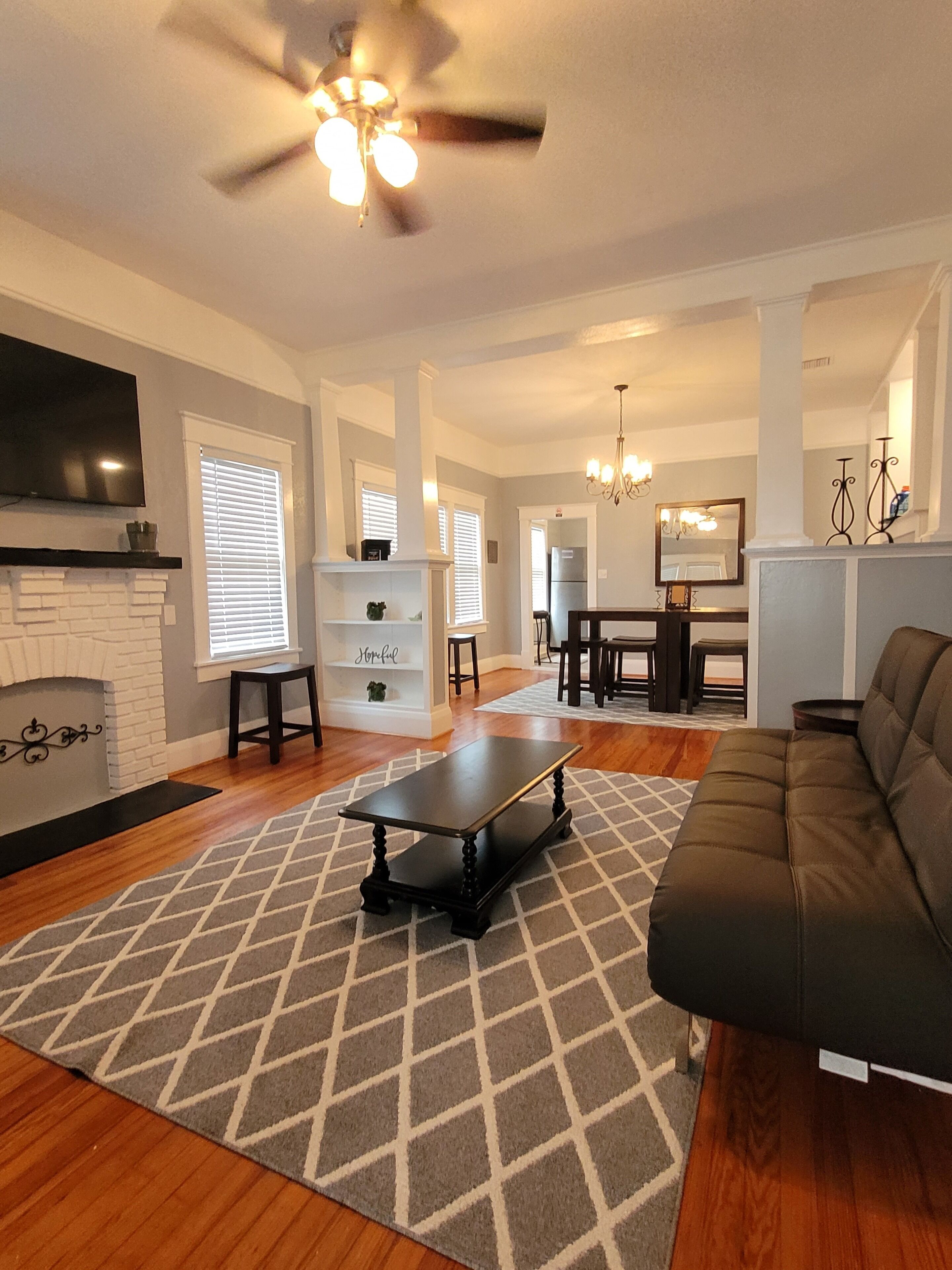 MODERN TWO BEDROOM HOME!
