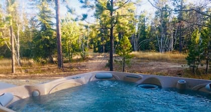 Sleepy Hollow Cabin with hot tub located in Powder House Pass